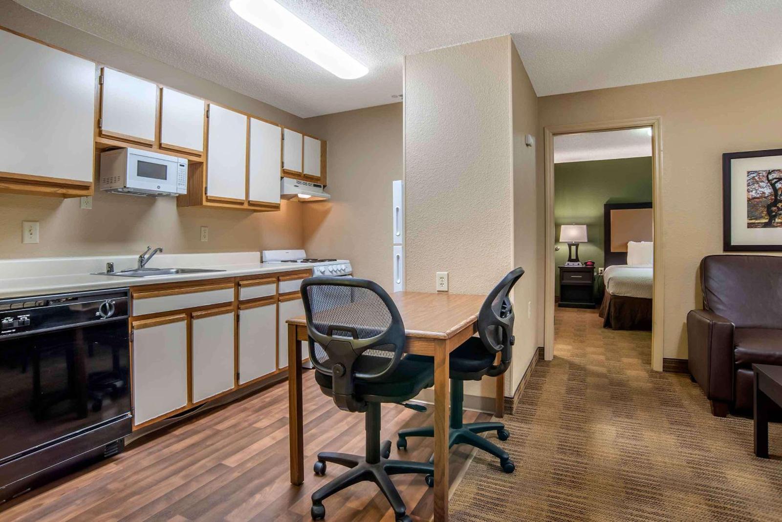 Extended Stay America Suites - Cleveland - Middleburg Heights Main image 2